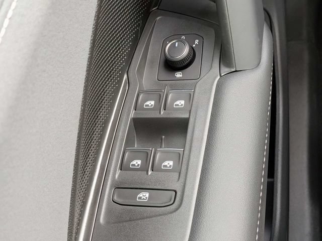 New 2026 Volkswagen Tiguan SE R-Line FWD image 25