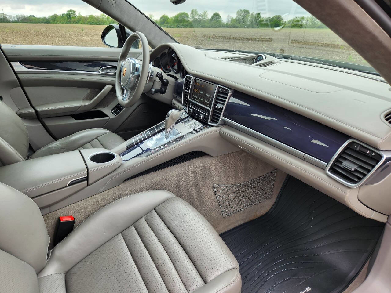 Used 2013 Porsche Panamera GTS image 8