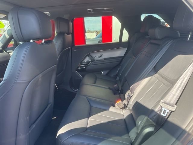 Used 2025 Land Rover Range Rover Sport SE AWD/4WD image 16