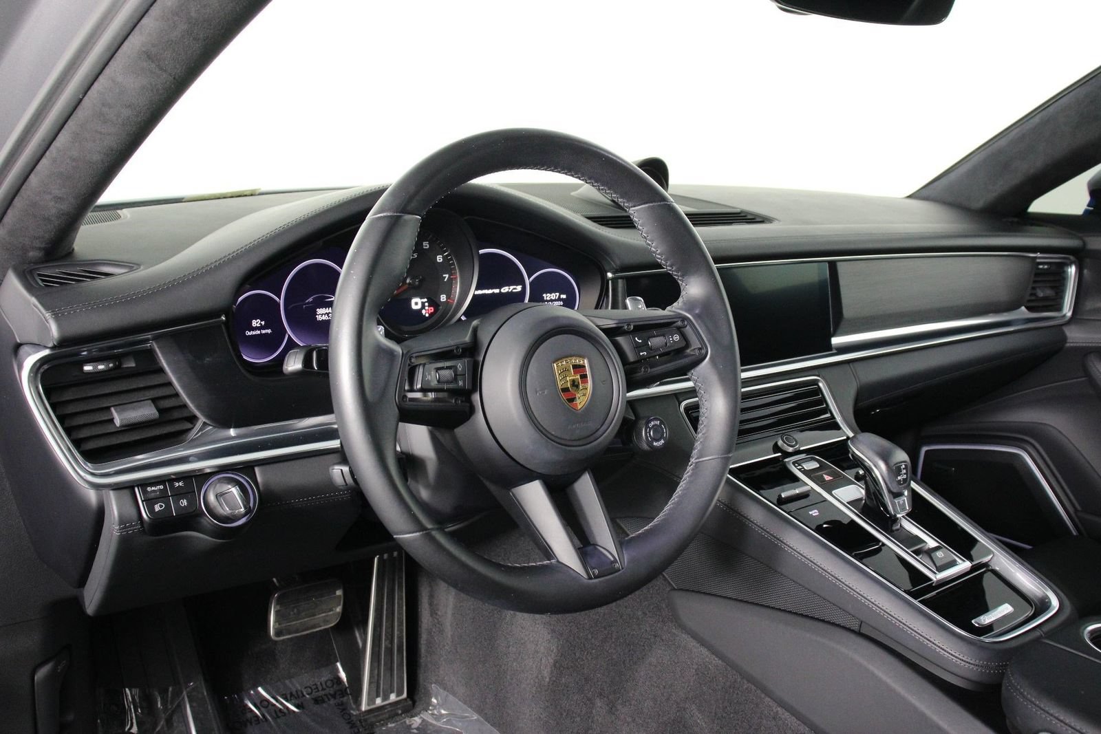 Certified 2023 Porsche Panamera GTS AWD/4WD image 4