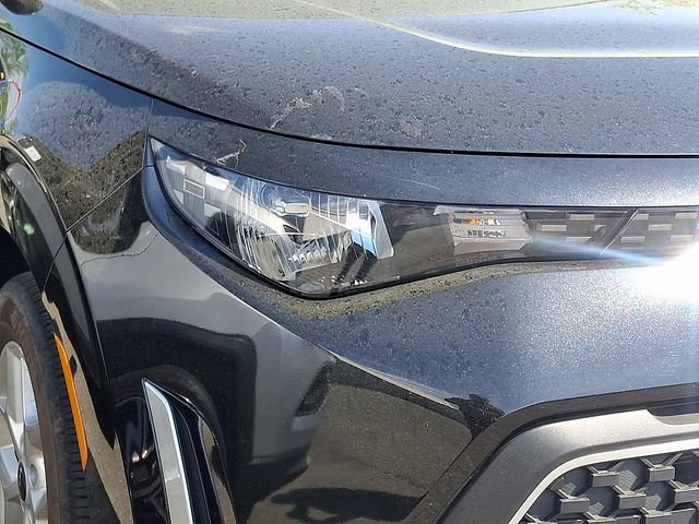 Used 2025 Kia Soul LX w/ LX Technology Package FWD image 7