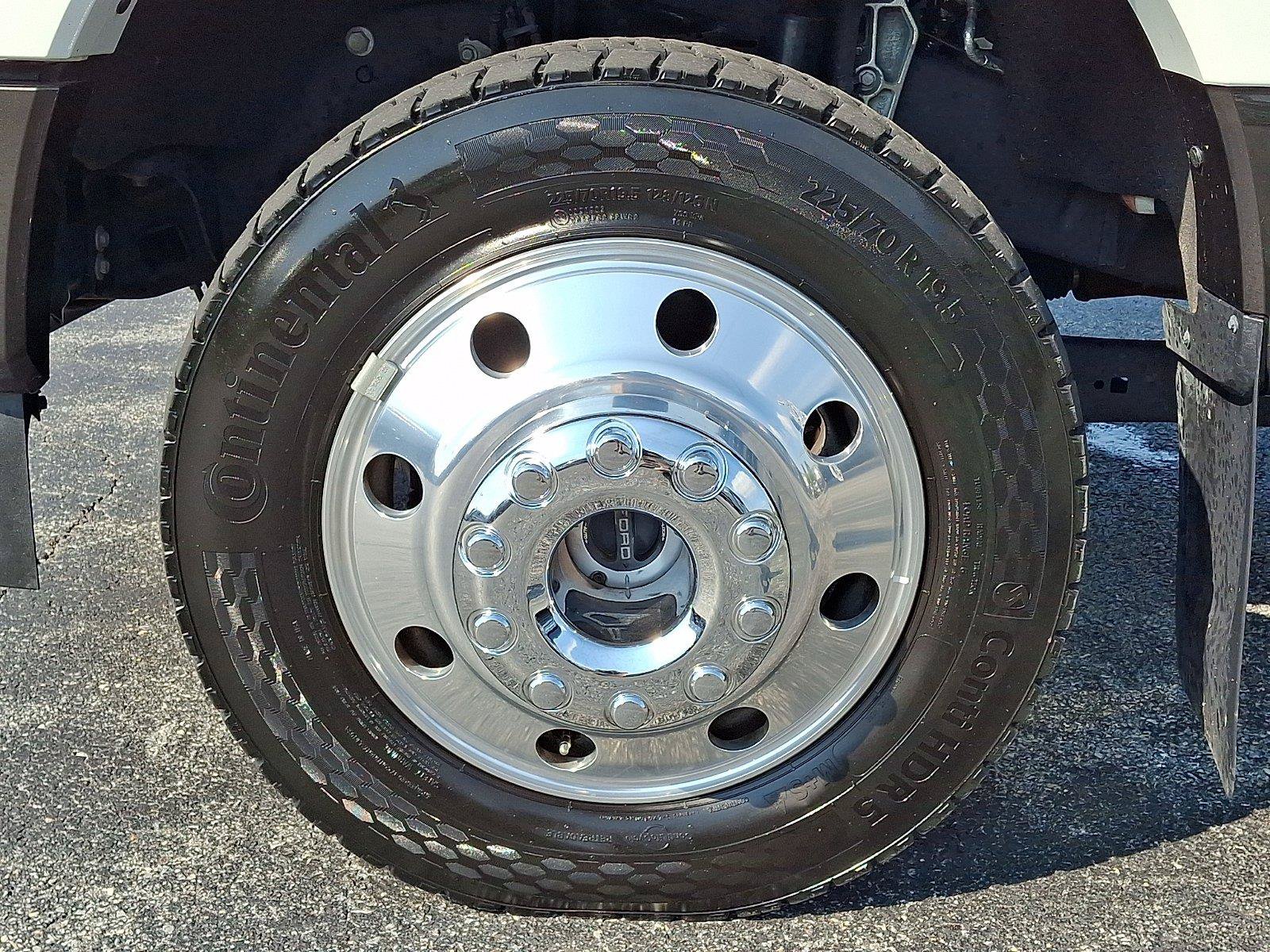 Certified 2025 Ford F450 King Ranch w/ FX4 Off-Road Package AWD/4WD image 8