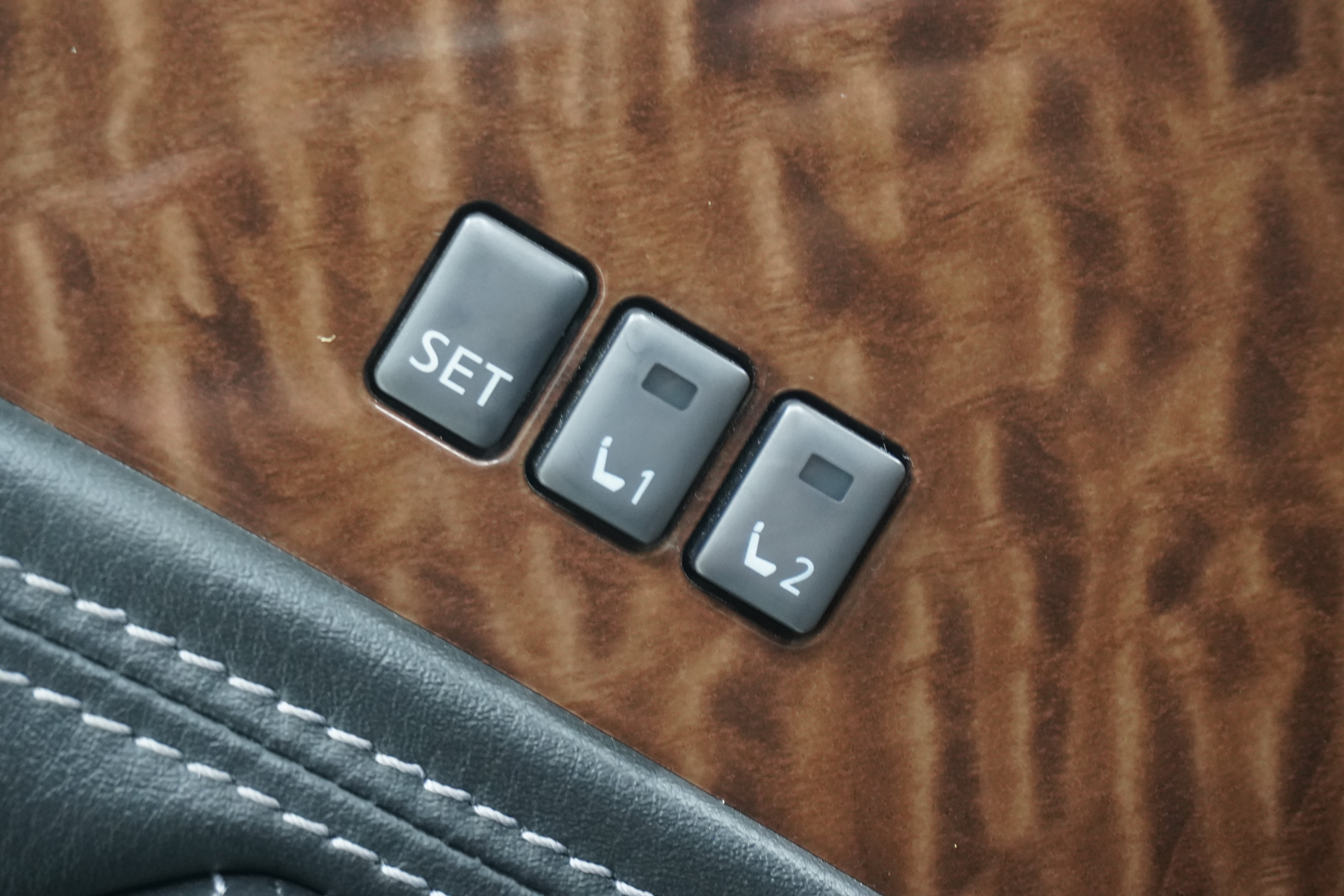 Used 2017 Nissan Armada SL RWD image 16