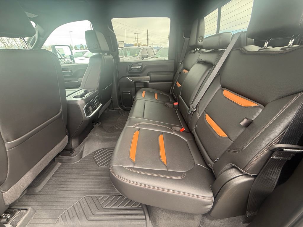 Used 2020 GMC Sierra 3500 AT4 w/ AT4 Premium Package AWD/4WD image 4