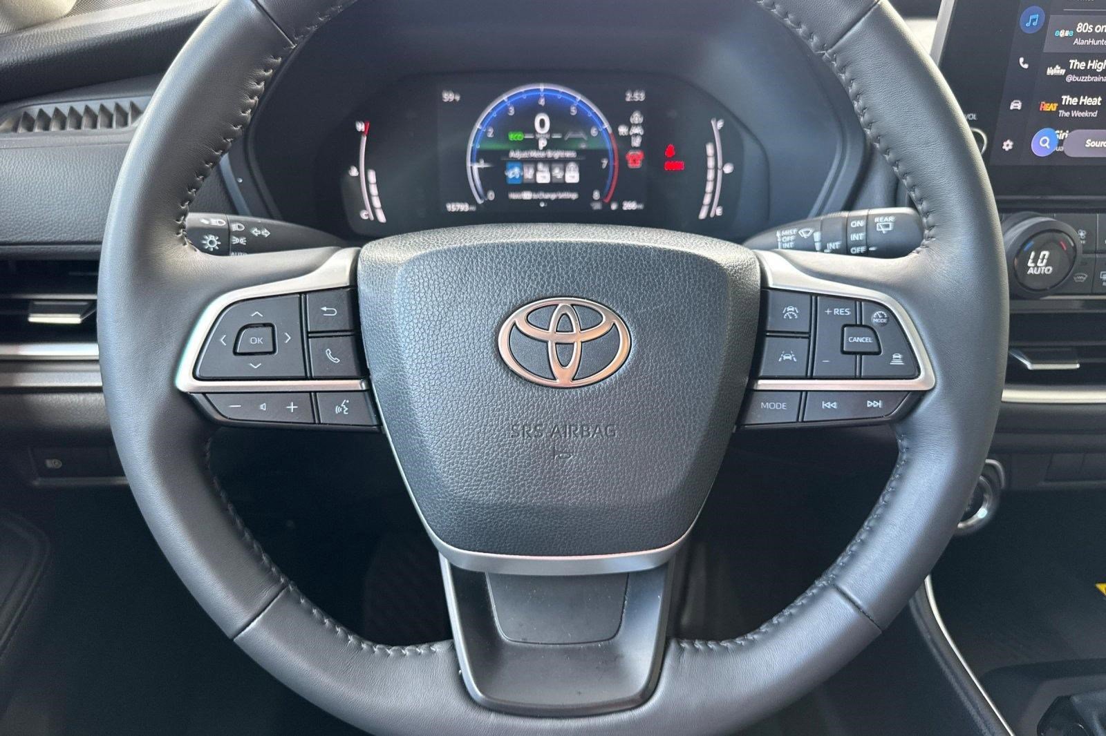 Used 2025 Toyota Grand Highlander FWD image 17