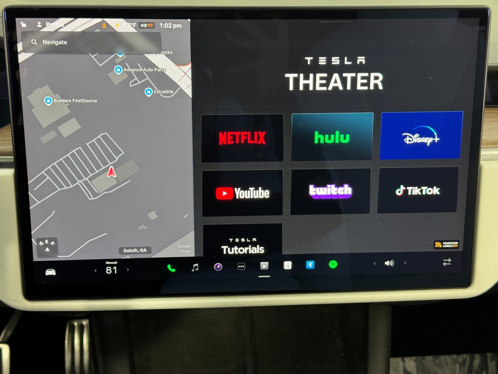 Used 2022 Tesla Model S image 25