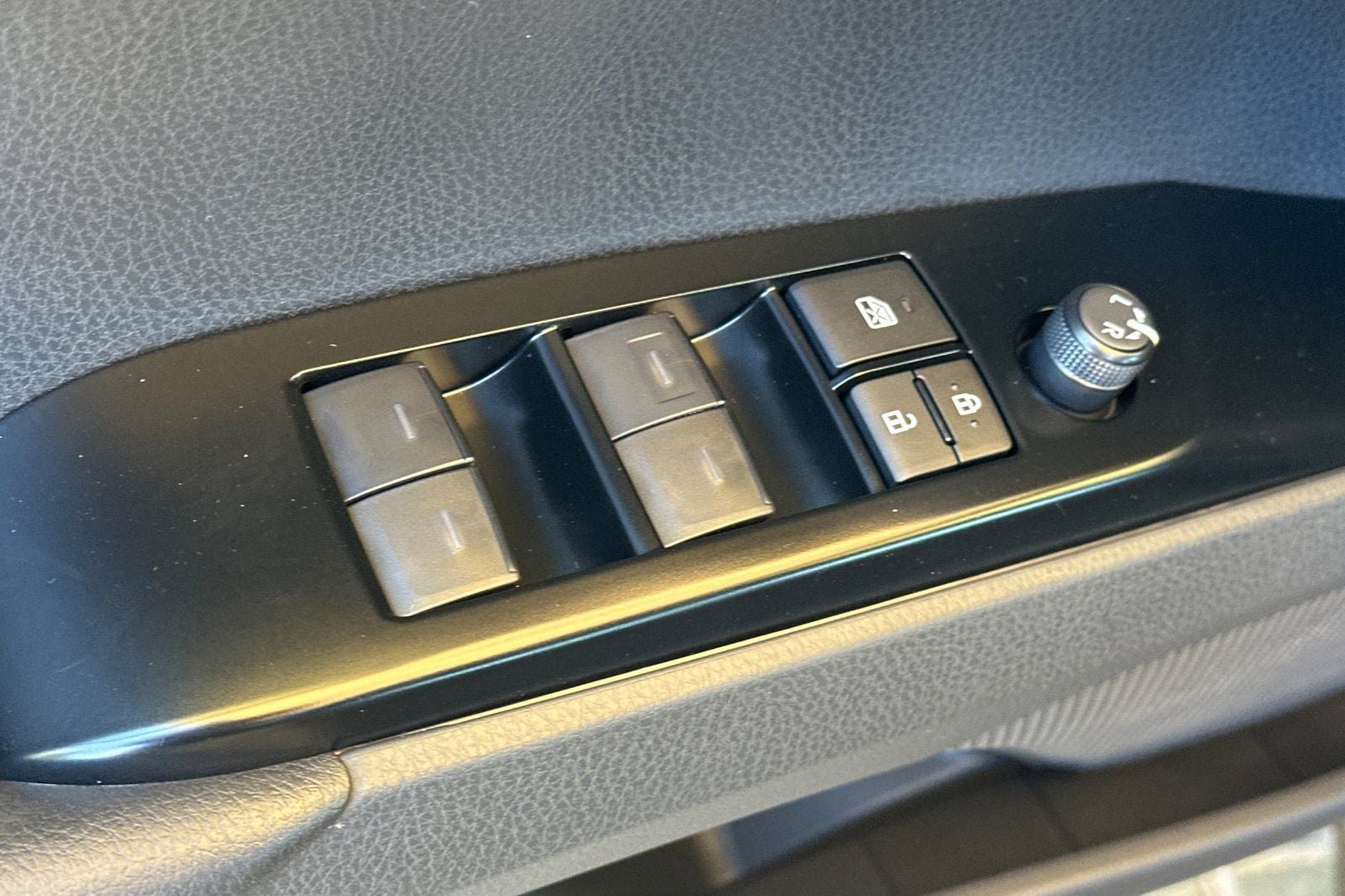New 2026 Toyota Camry SE w/ Convenience Package FWD image 13