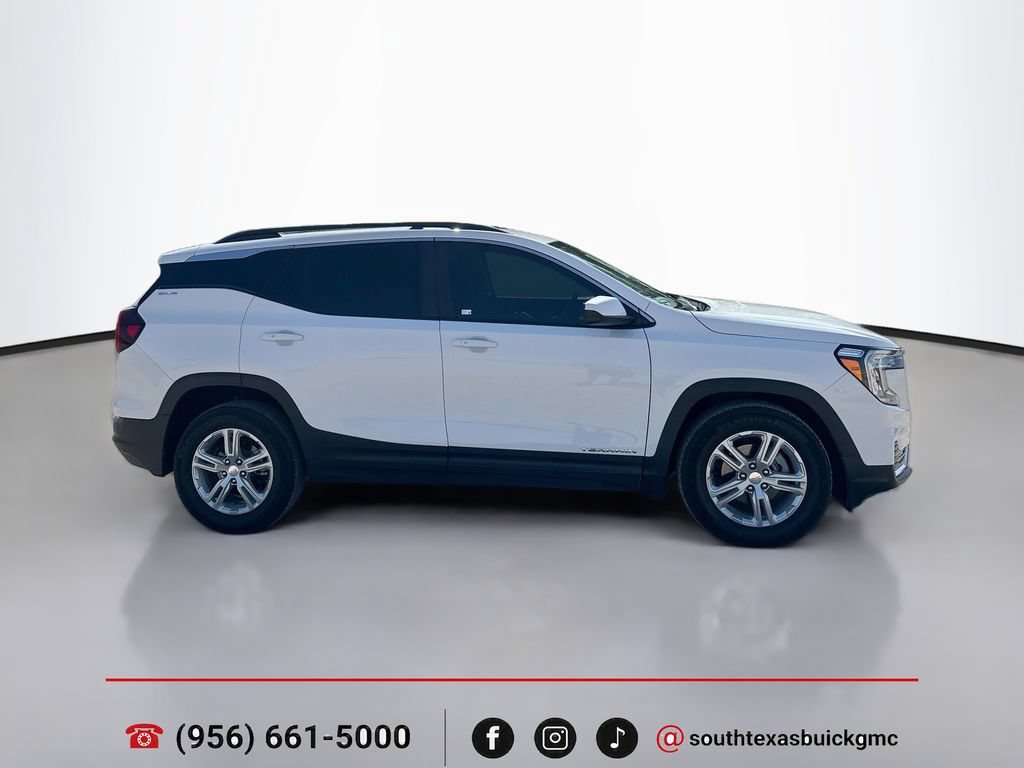 Used 2024 GMC Terrain SLE w/ Driver Convenience Package FWD image 9