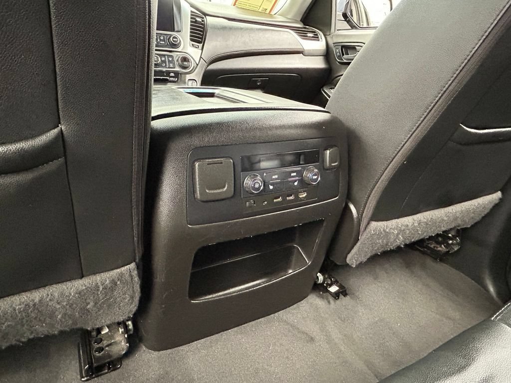 Used 2020 Chevrolet Suburban LT RWD image 40