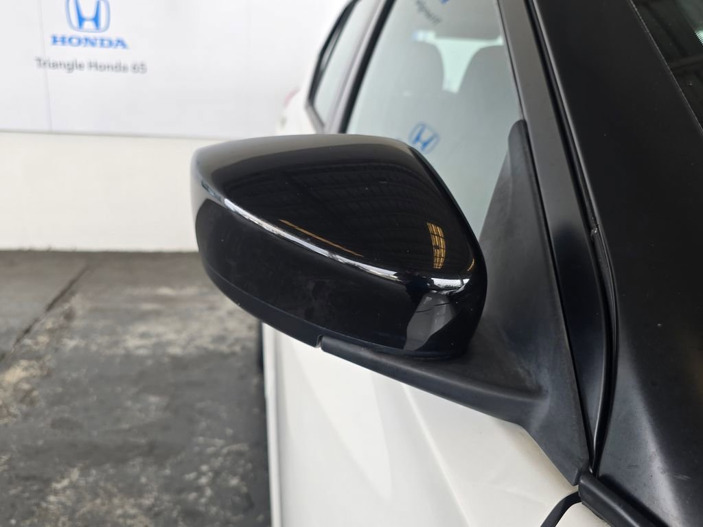 Used 2020 Nissan Kicks SV image 24