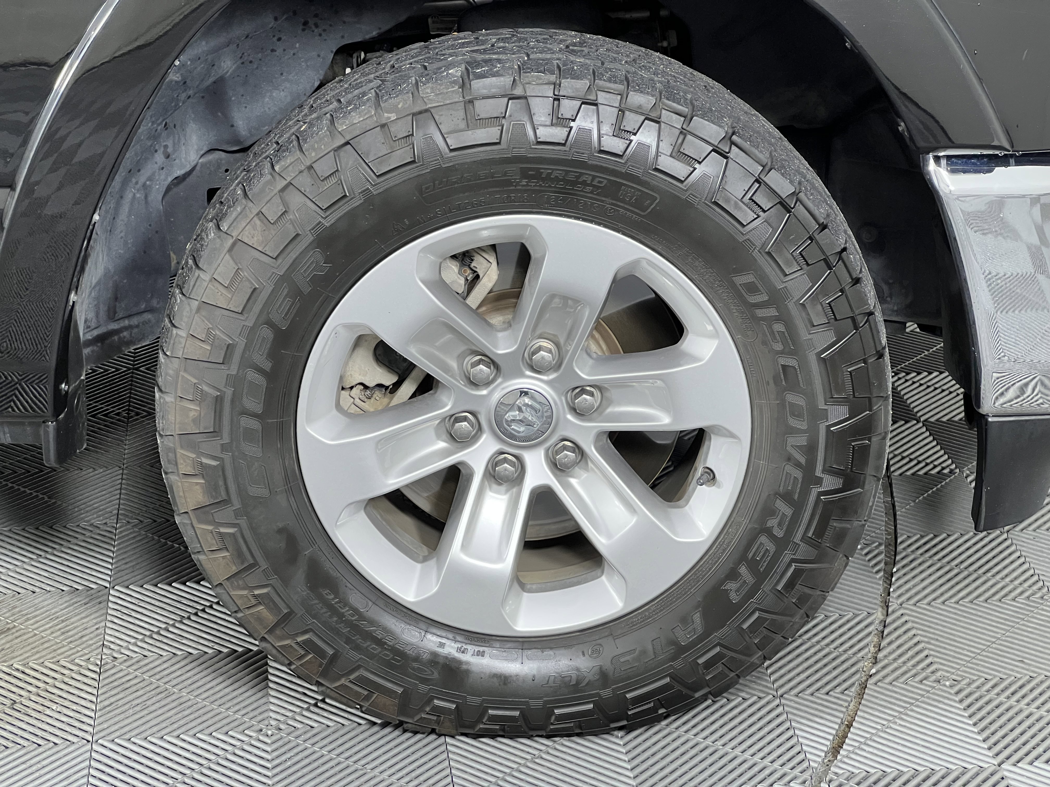 Used 2020 RAM 1500 Laramie AWD/4WD image 14