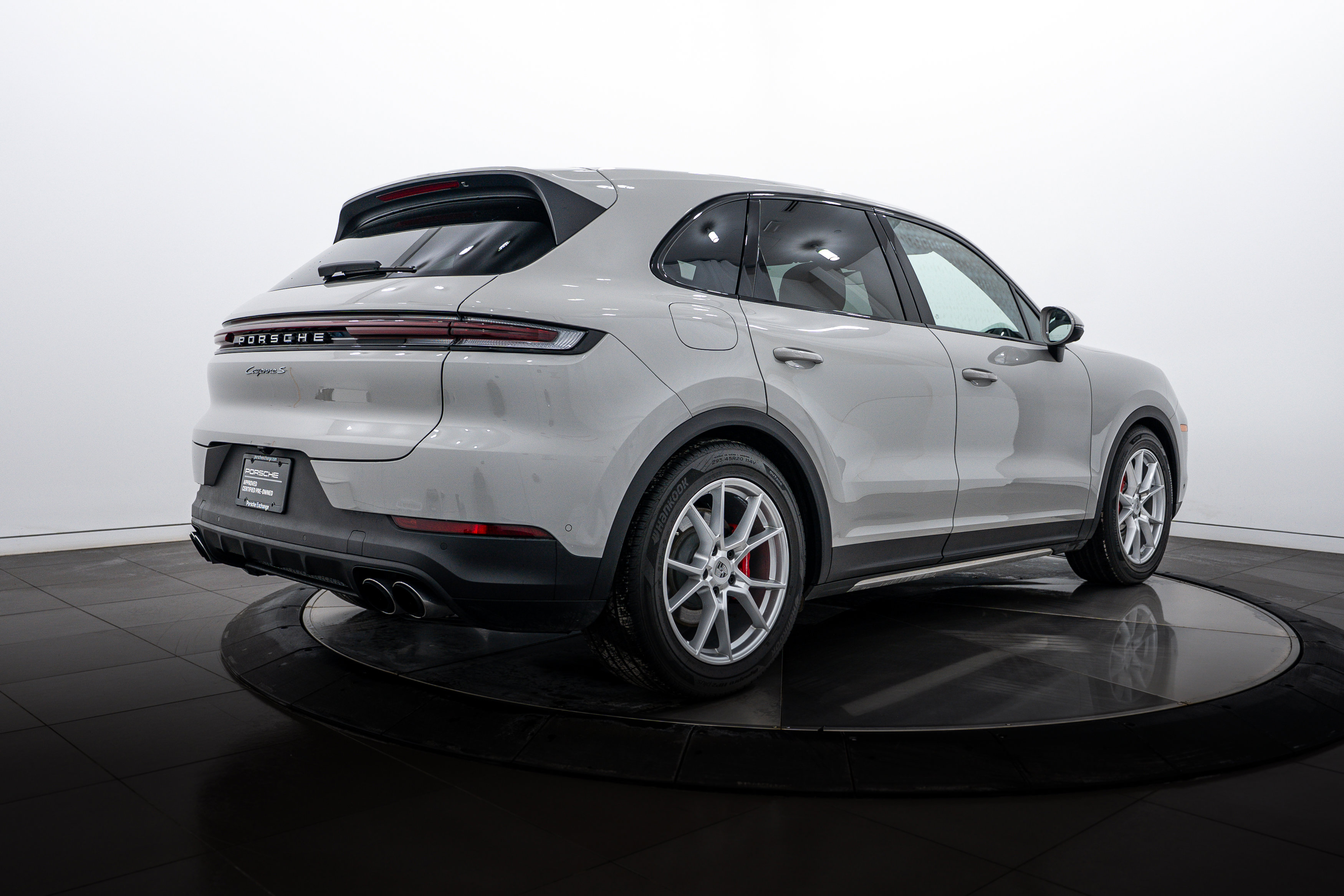 Certified 2025 Porsche Cayenne S AWD/4WD image 7