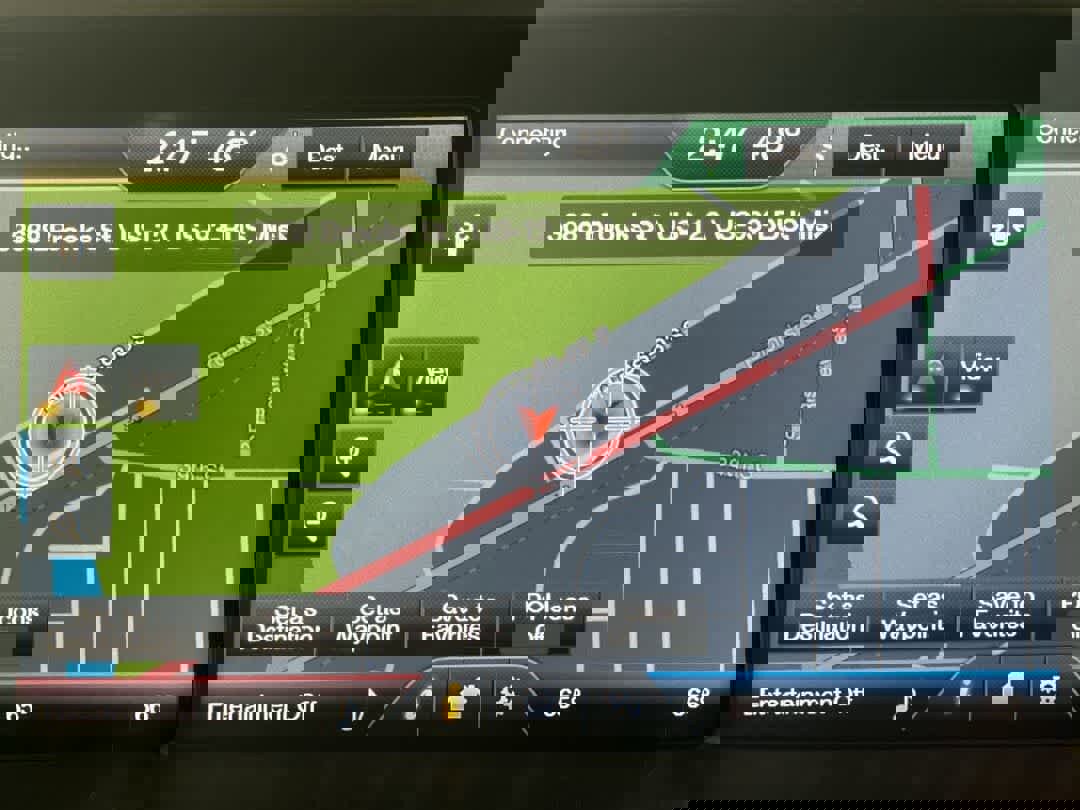 Used 2016 Ford Explorer XLT w/ Equipment Group 202A image 21