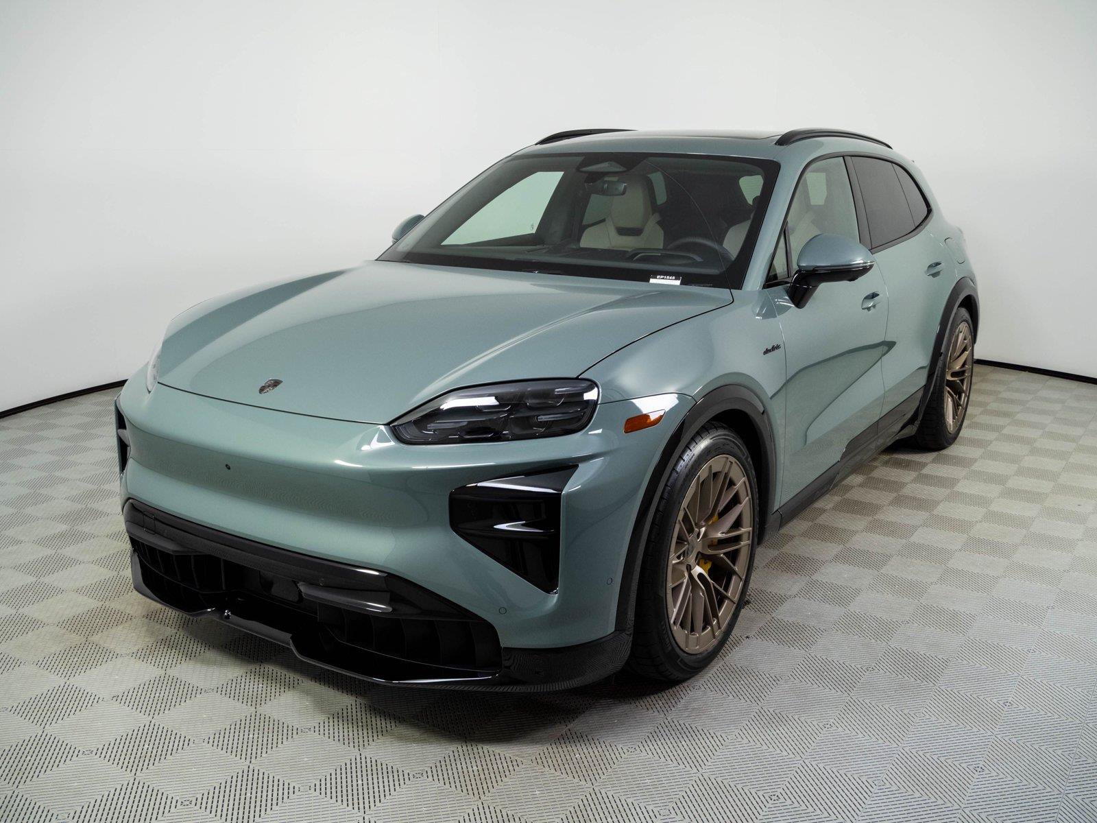 New 2026 Porsche Cayenne Turbo Electric AWD/4WD video 1