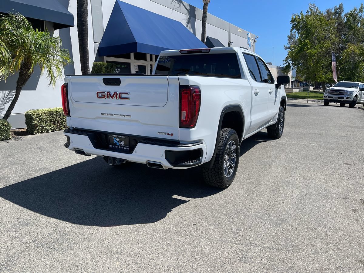 Used 2025 GMC Sierra 1500 AT4 AWD/4WD image 5