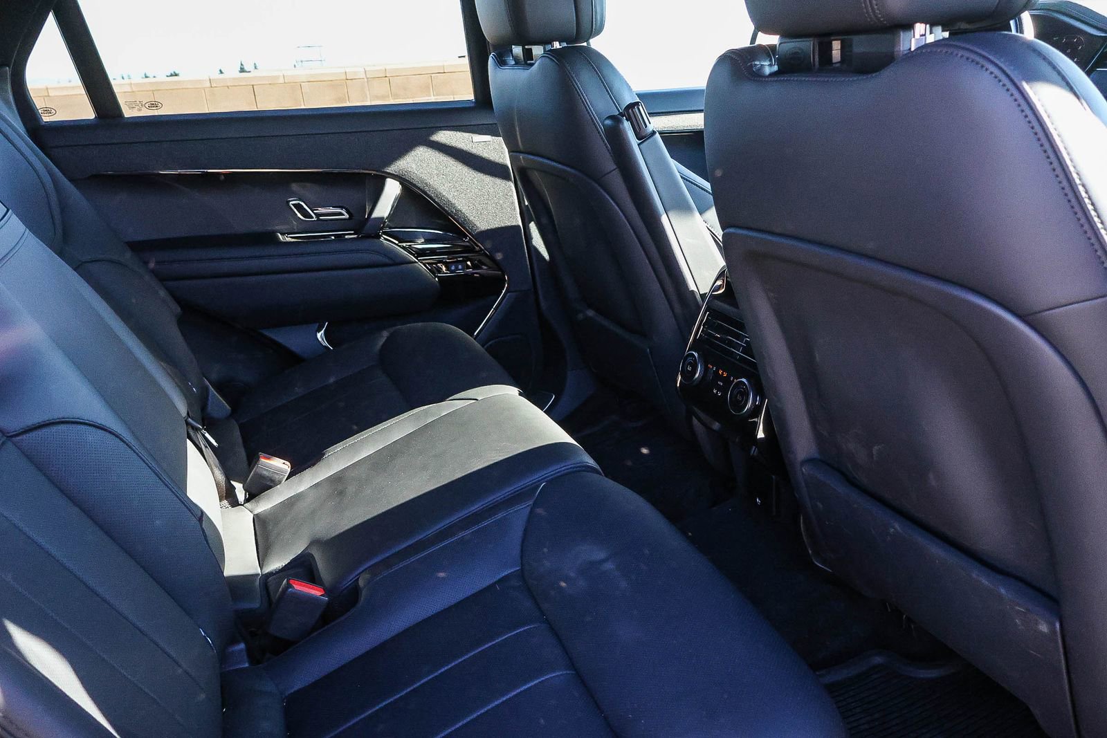 Used 2024 Land Rover Range Rover Sport Dynamic SE image 17