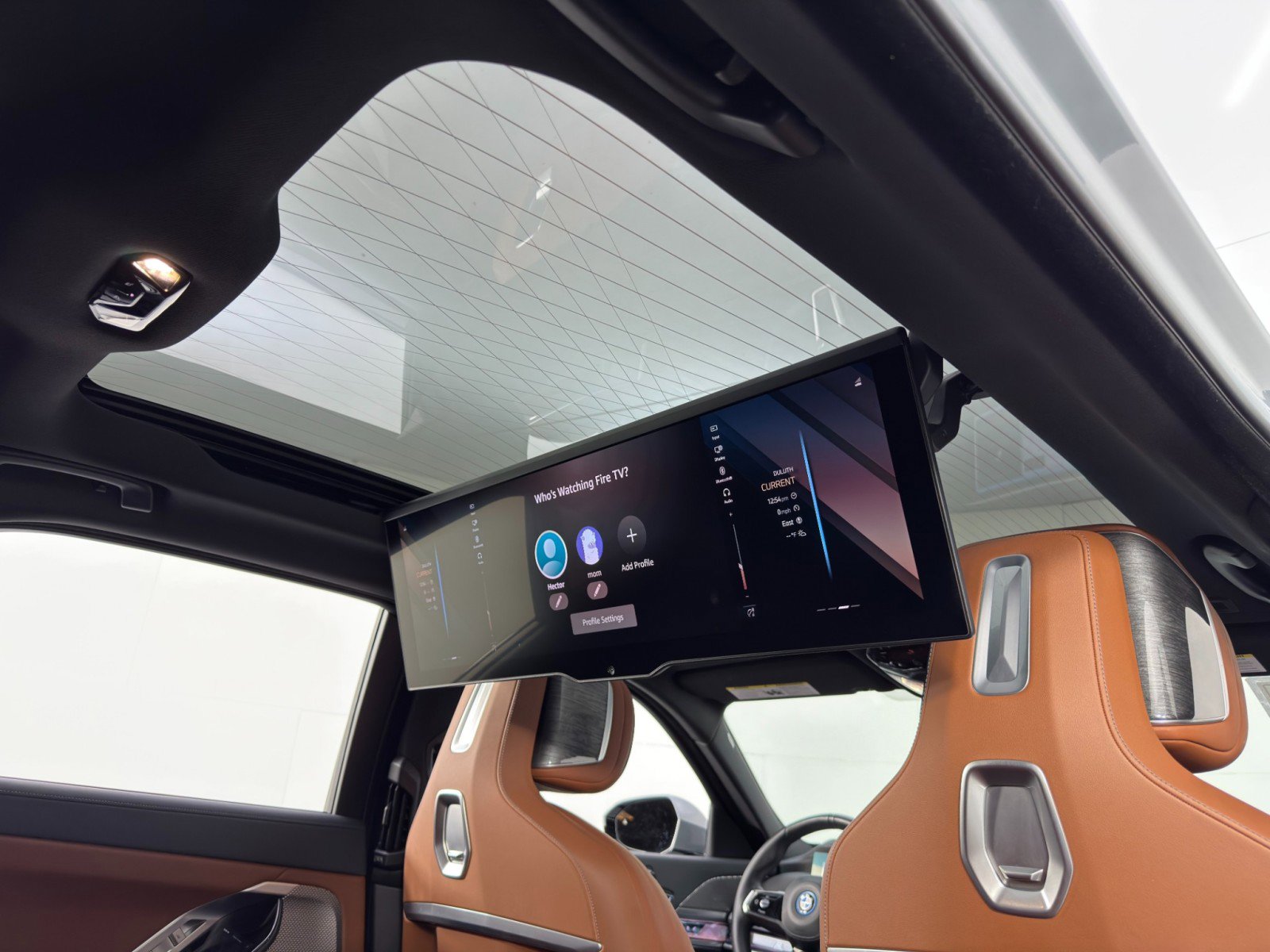 Used 2024 BMW i7 xDrive60 w/ Premium Package image 43