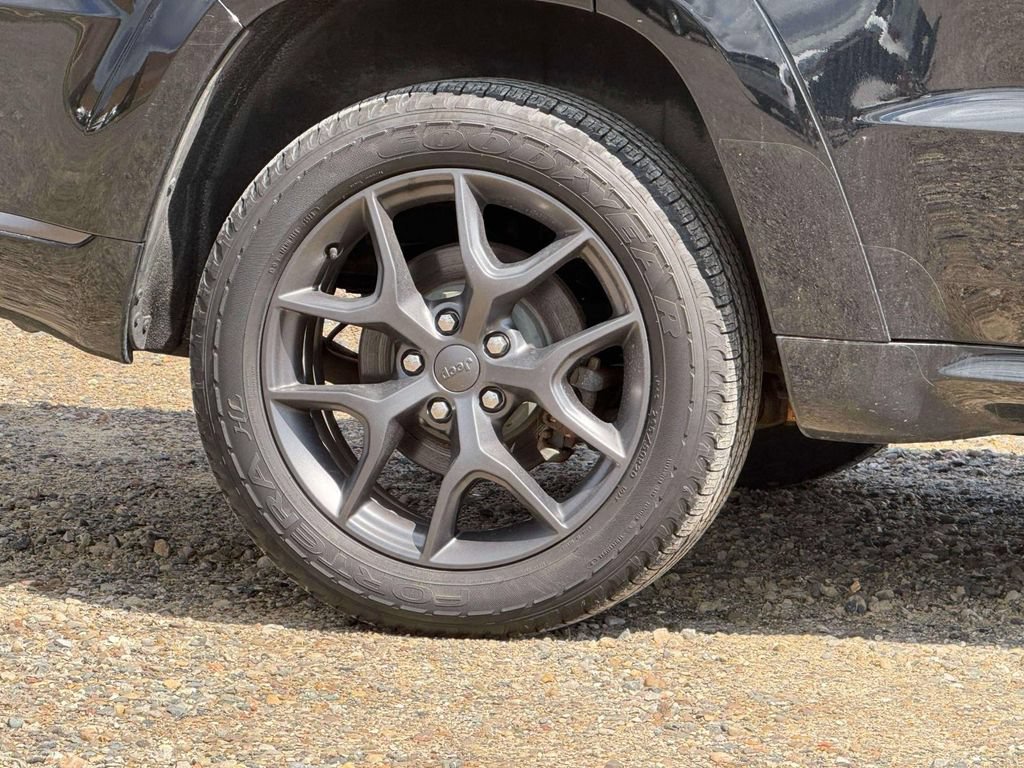 Used 2019 Jeep Grand Cherokee Limited X AWD/4WD image 9