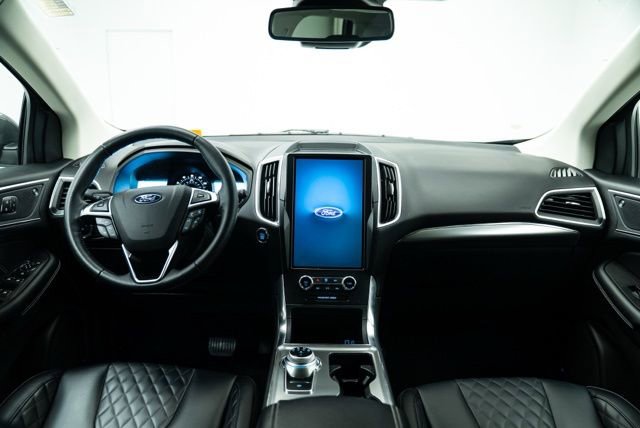 Used 2024 Ford Edge Titanium image 17