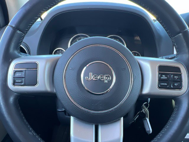 Used 2015 Jeep Compass High Altitude AWD/4WD image 21