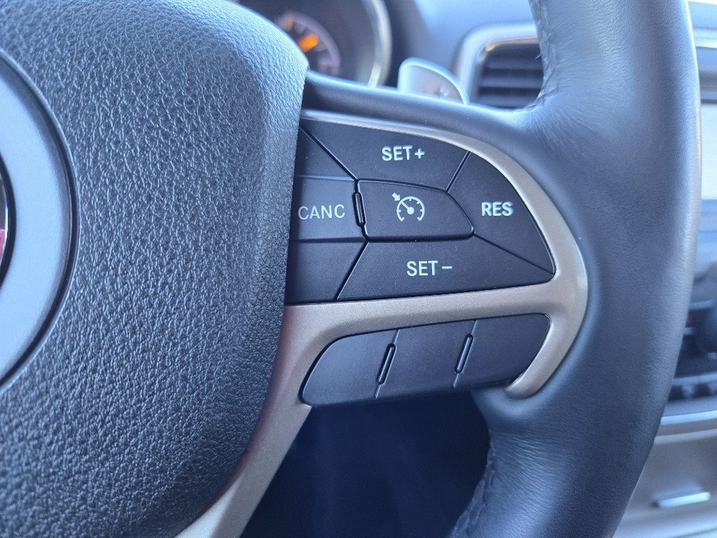 Used 2015 Jeep Grand Cherokee Limited image 18