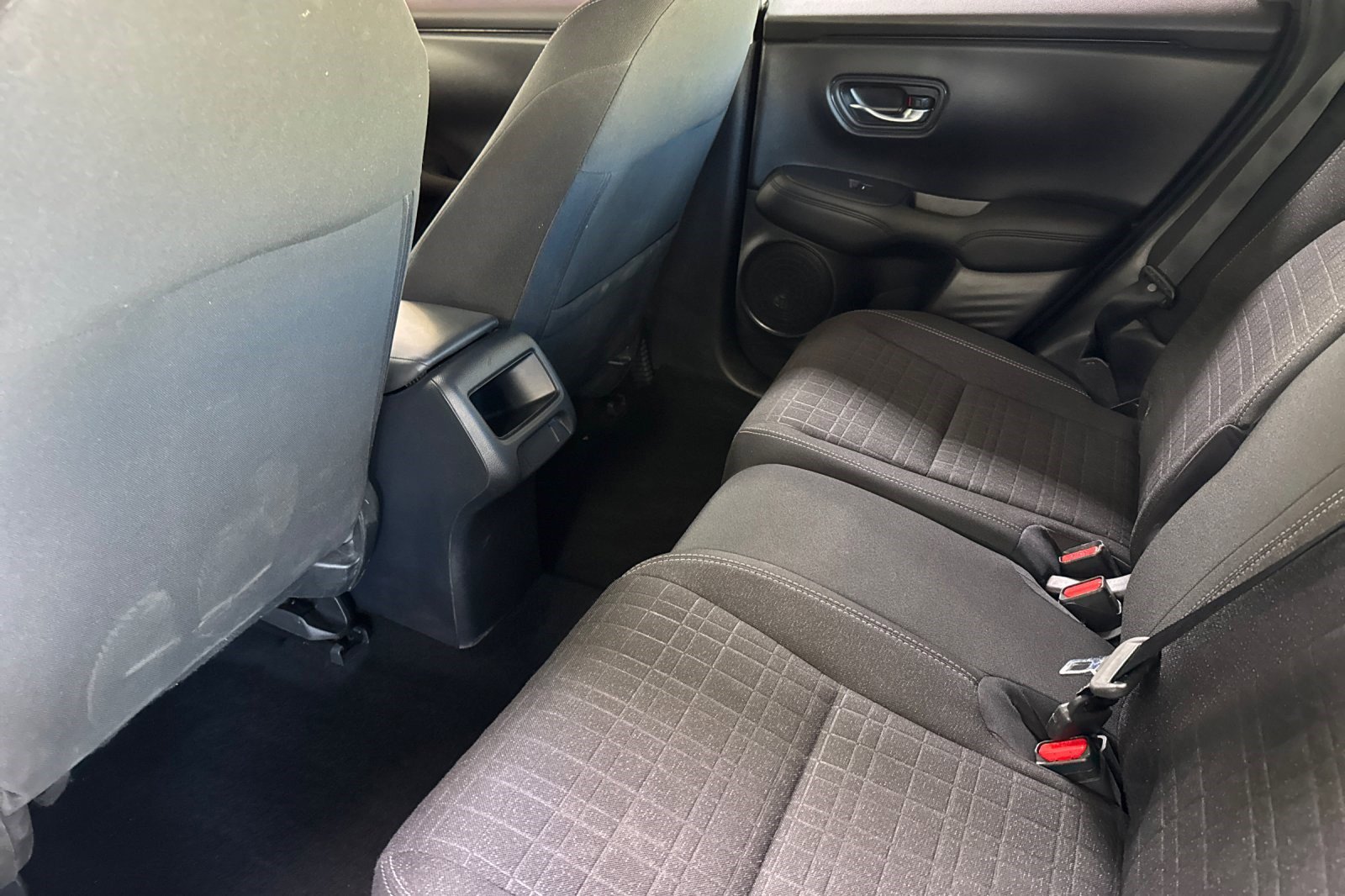 Certified 2023 Honda HR-V LX image 27