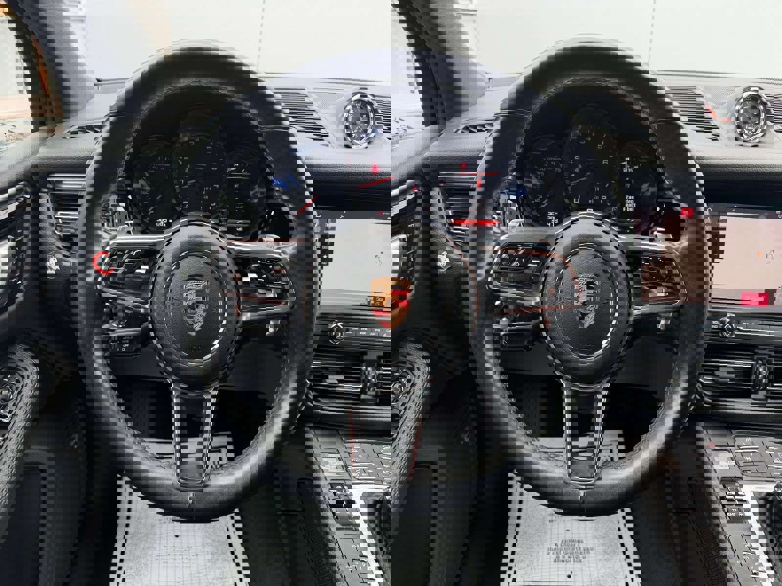 Certified 2020 Porsche Macan image 23