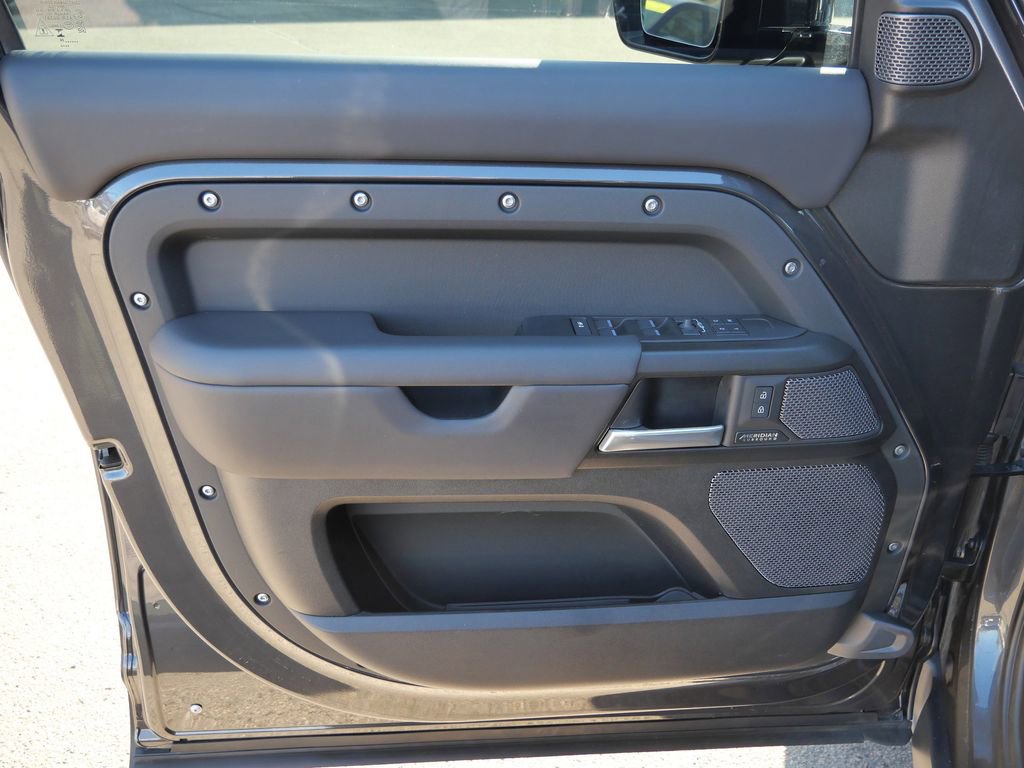 Used 2024 Land Rover Defender 110 Carpathian Edition image 29