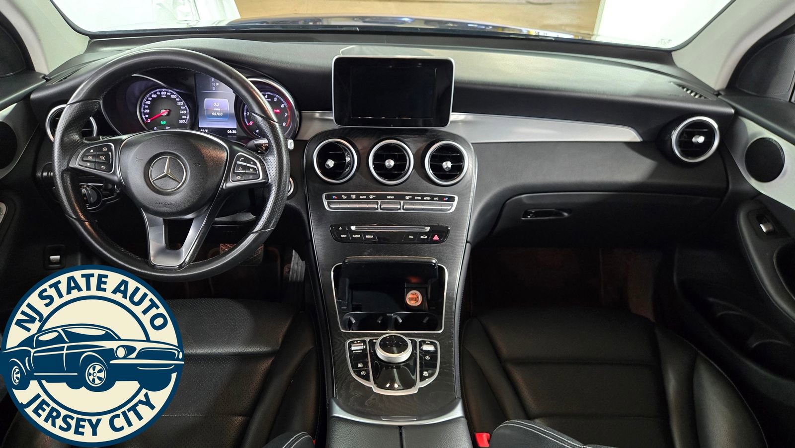 Used 2019 Mercedes-Benz GLC 300 4MATIC w/ Premium Package image 25
