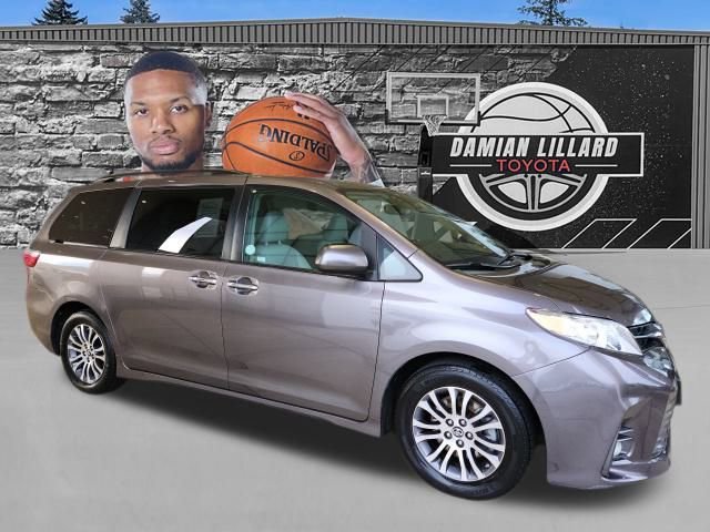 Used 2019 Toyota Sienna XLE Premium image 1