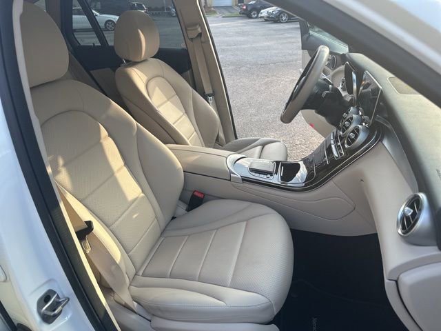 Used 2022 Mercedes-Benz GLC 300 image 18