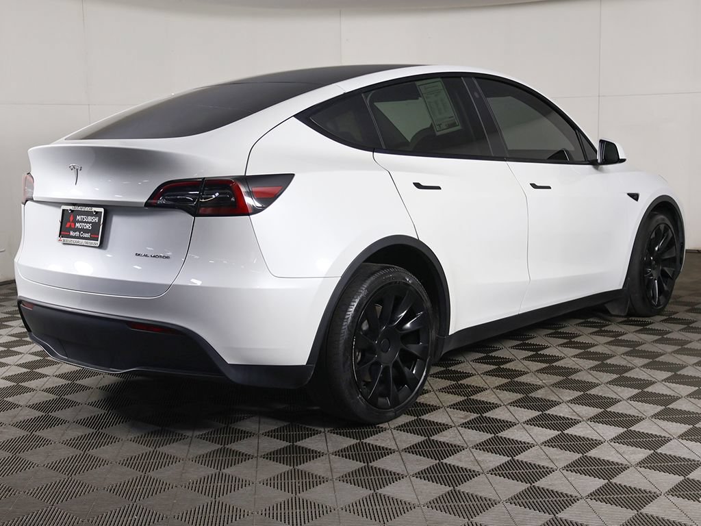 Used 2023 Tesla Model Y Long Range AWD/4WD image 13
