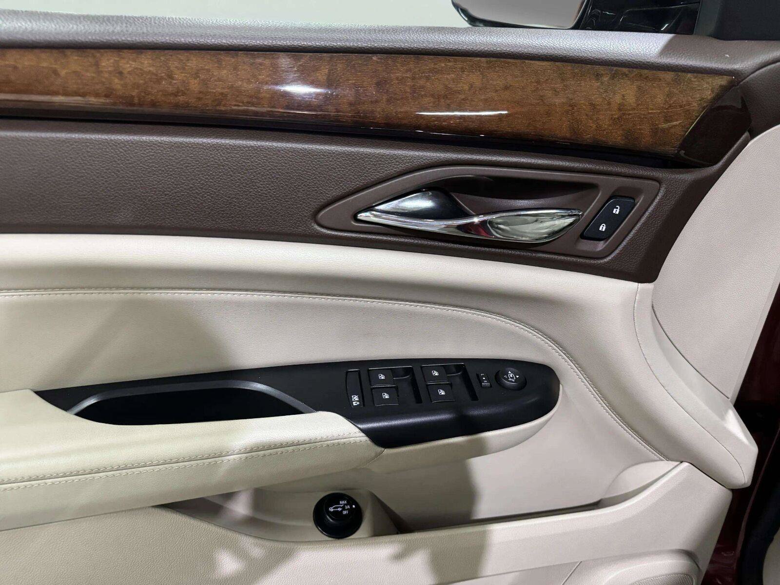 Used 2013 Cadillac SRX Performance FWD image 24