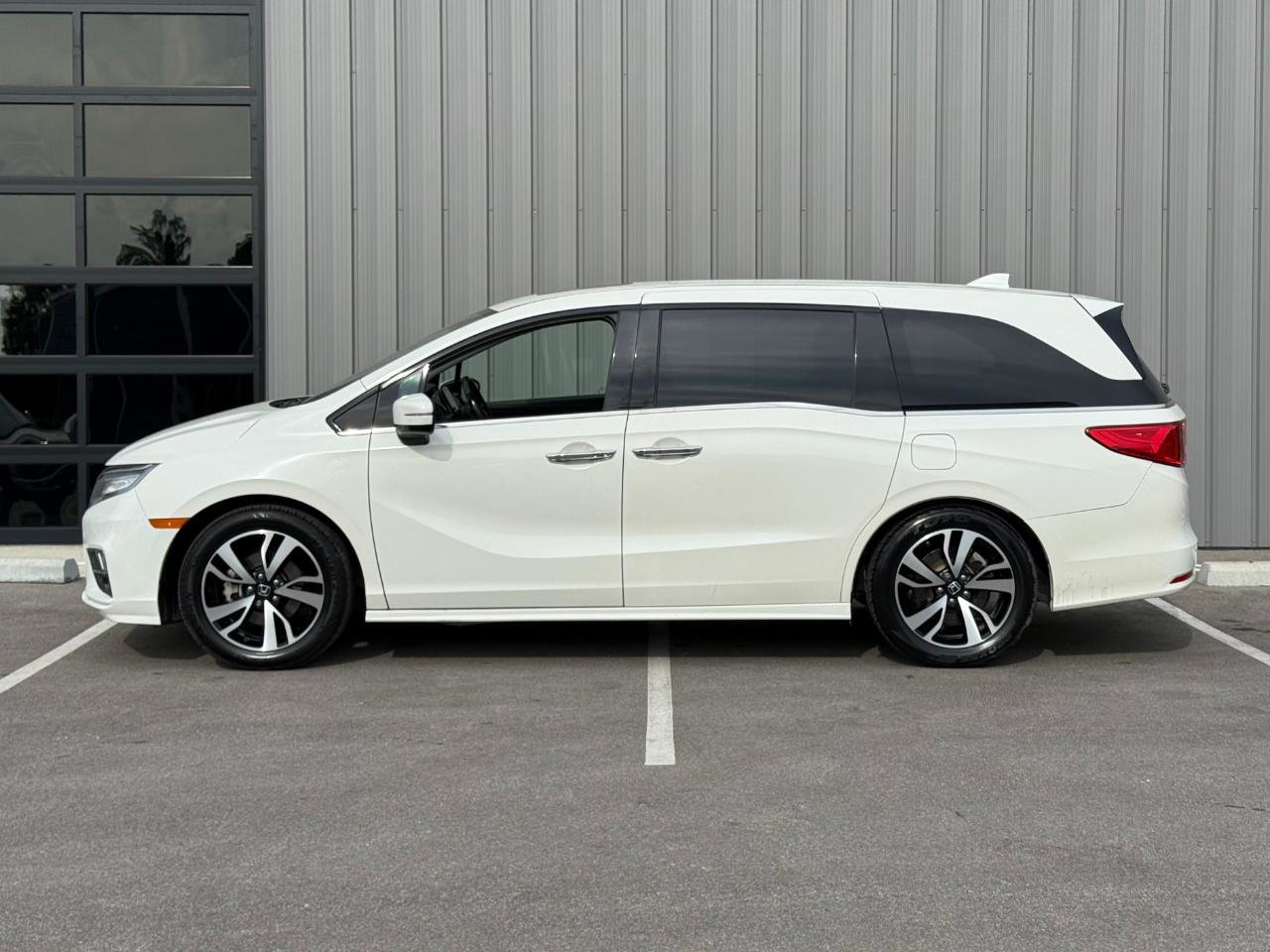 Used 2019 Honda Odyssey Elite image 8