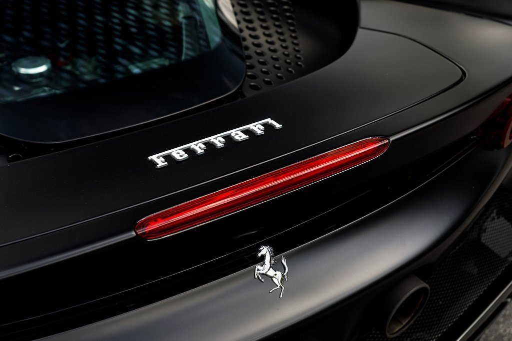 Used 2022 Ferrari SF90 Spider image 42