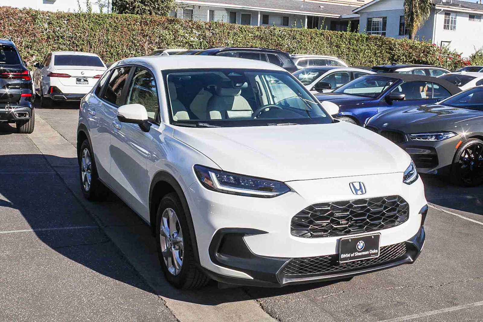 Used 2023 Honda HR-V LX image 3