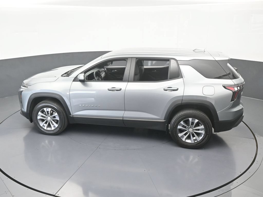 Used 2026 Chevrolet Equinox LT FWD image 45