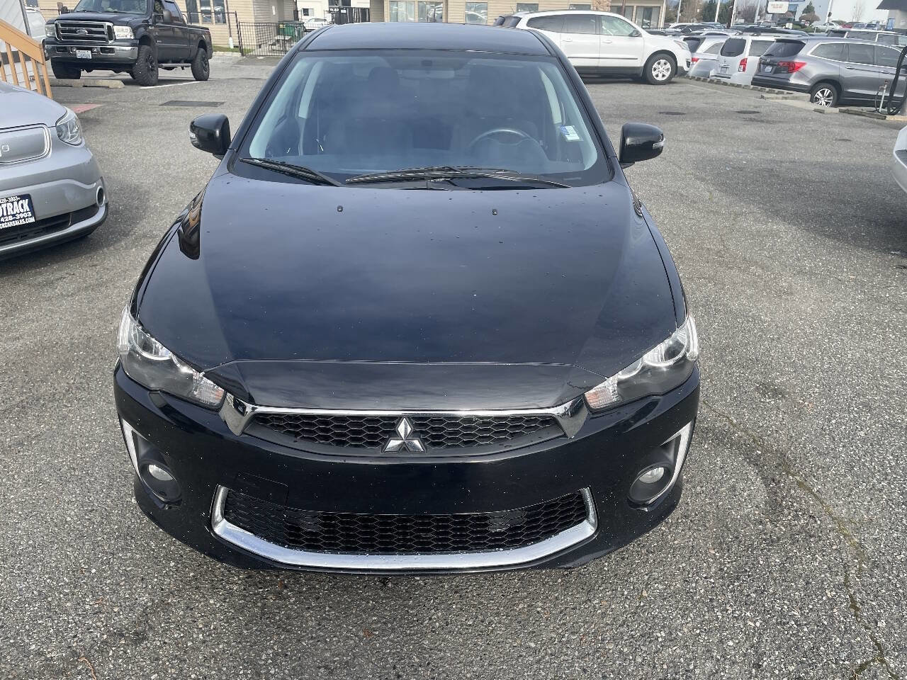 Used 2017 Mitsubishi Lancer ES image 2