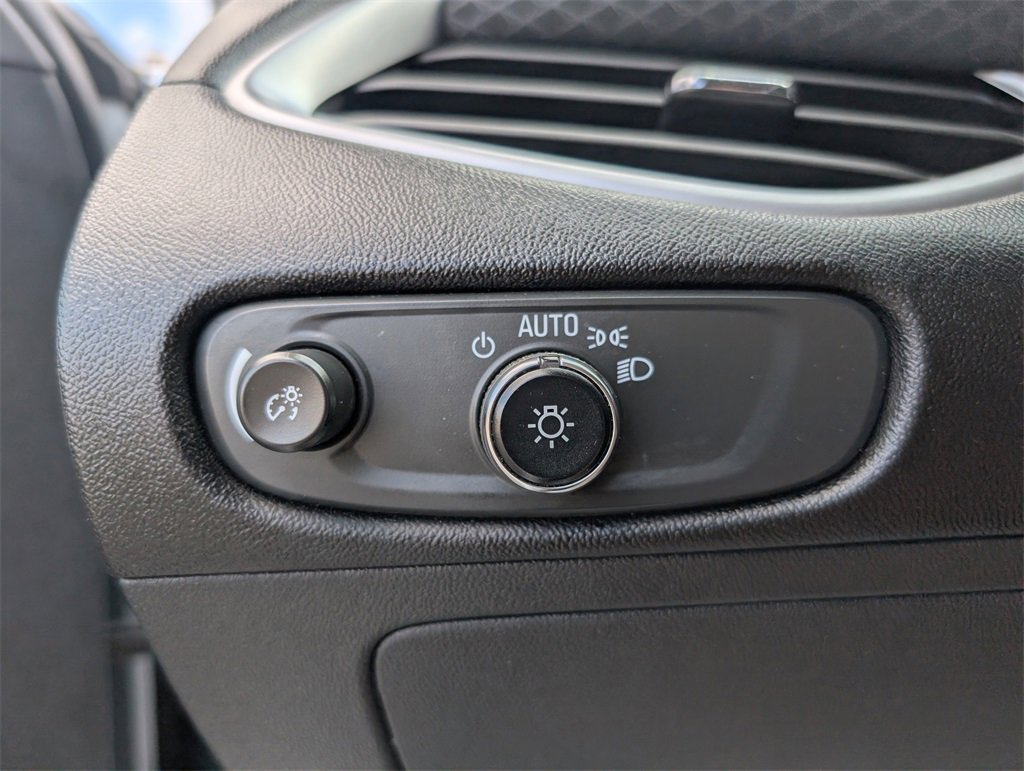 Used 2024 Chevrolet Malibu LT image 23