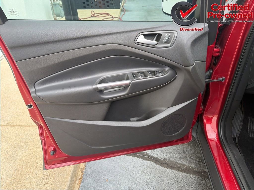 Used 2018 Ford Escape SE FWD image 34