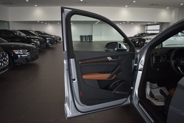 Used 2023 Audi Q5 2.0T Premium Plus AWD/4WD image 9