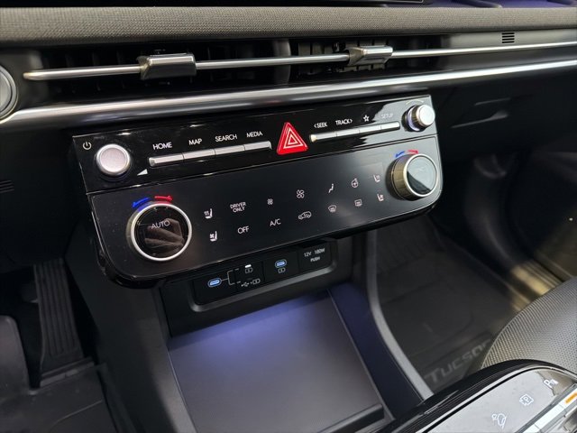 Certified 2025 Hyundai Tucson Limited image 21