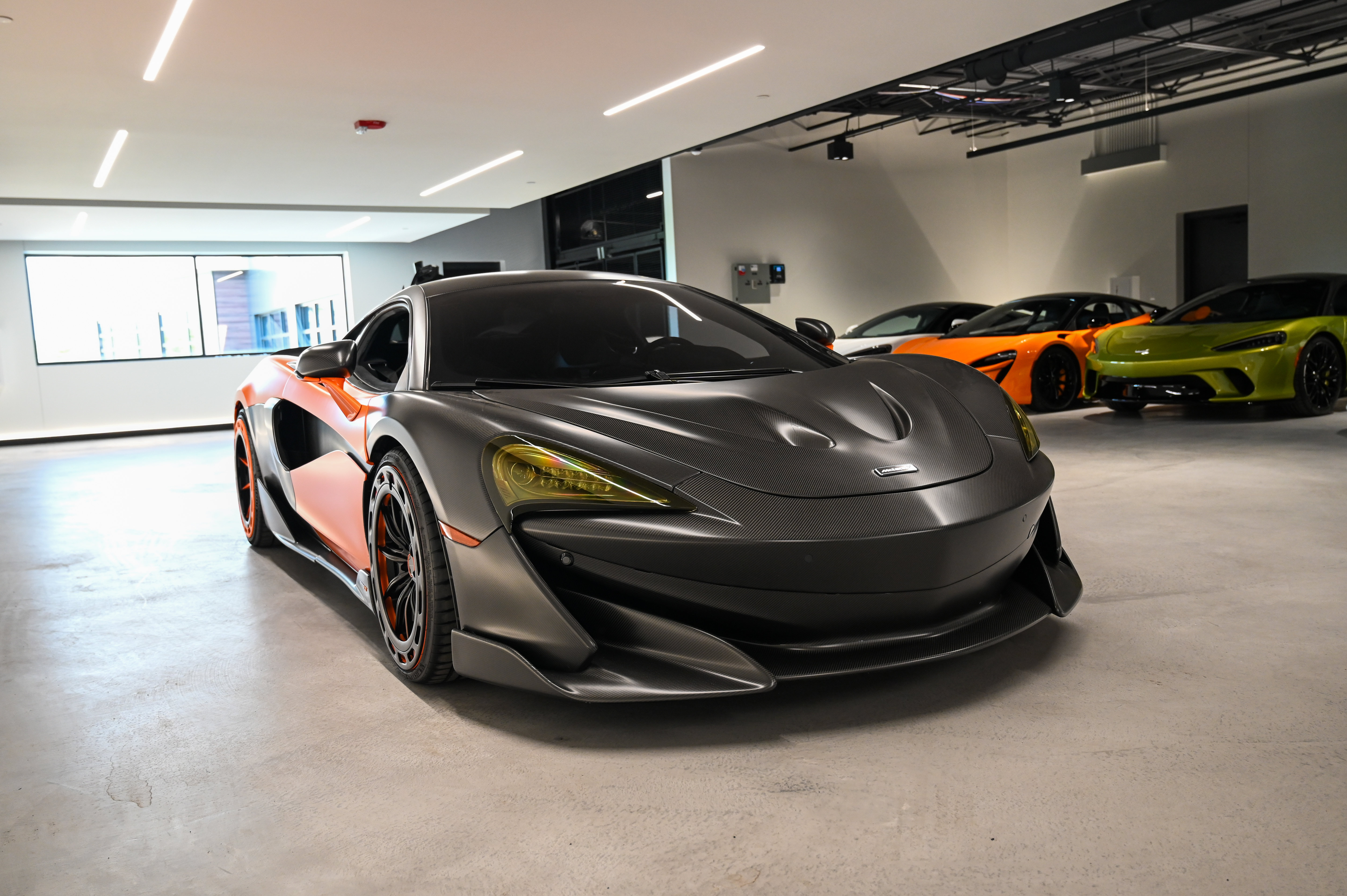 Used 2019 McLaren 600LT RWD image 16