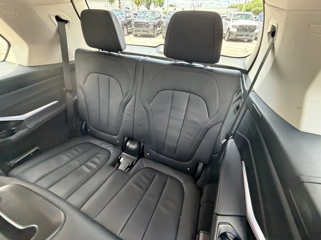 Used 2022 BMW X7 xDrive40i w/ Premium Package AWD/4WD image 30