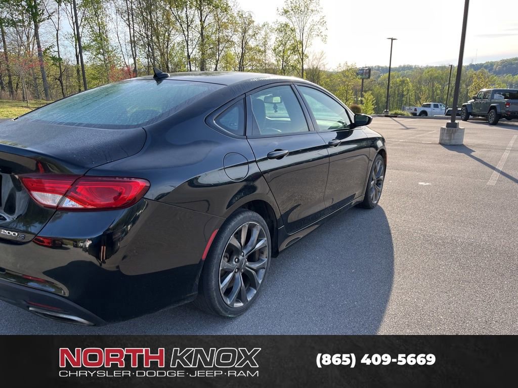 Used 2015 Chrysler 200 S w/ Navigation & Sound Group I image 4