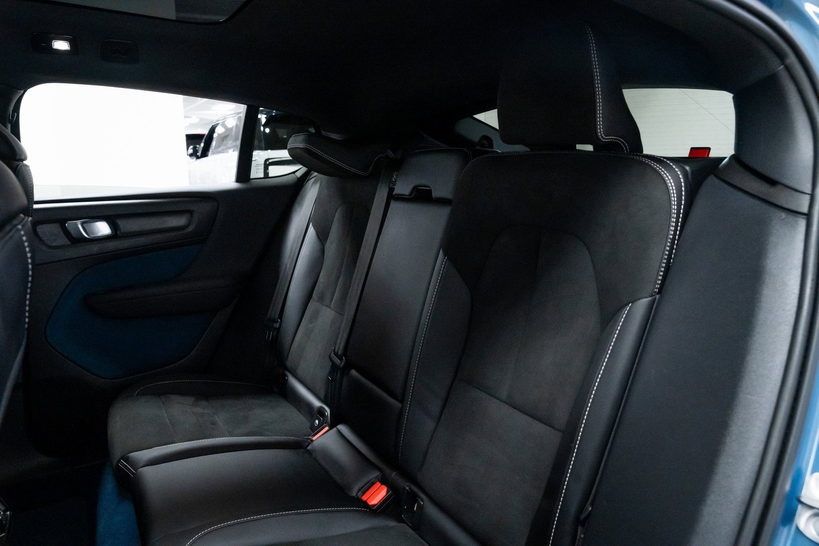 Used 2023 Volvo C40 P8 Recharge Plus w/ Climate Package image 20