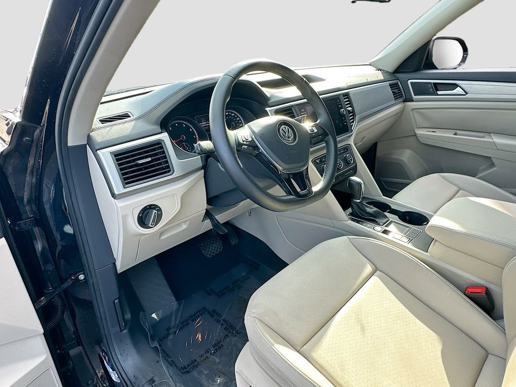 Used 2019 Volkswagen Atlas SE w/ Towing Package image 9
