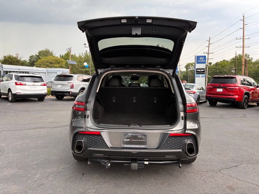Used 2024 Genesis GV70 2.5T w/ Advanced Package AWD/4WD image 11