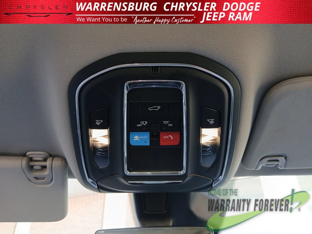 Used 2024 Jeep Wagoneer L Series II w/ Flexible Seating Group AWD/4WD image 28