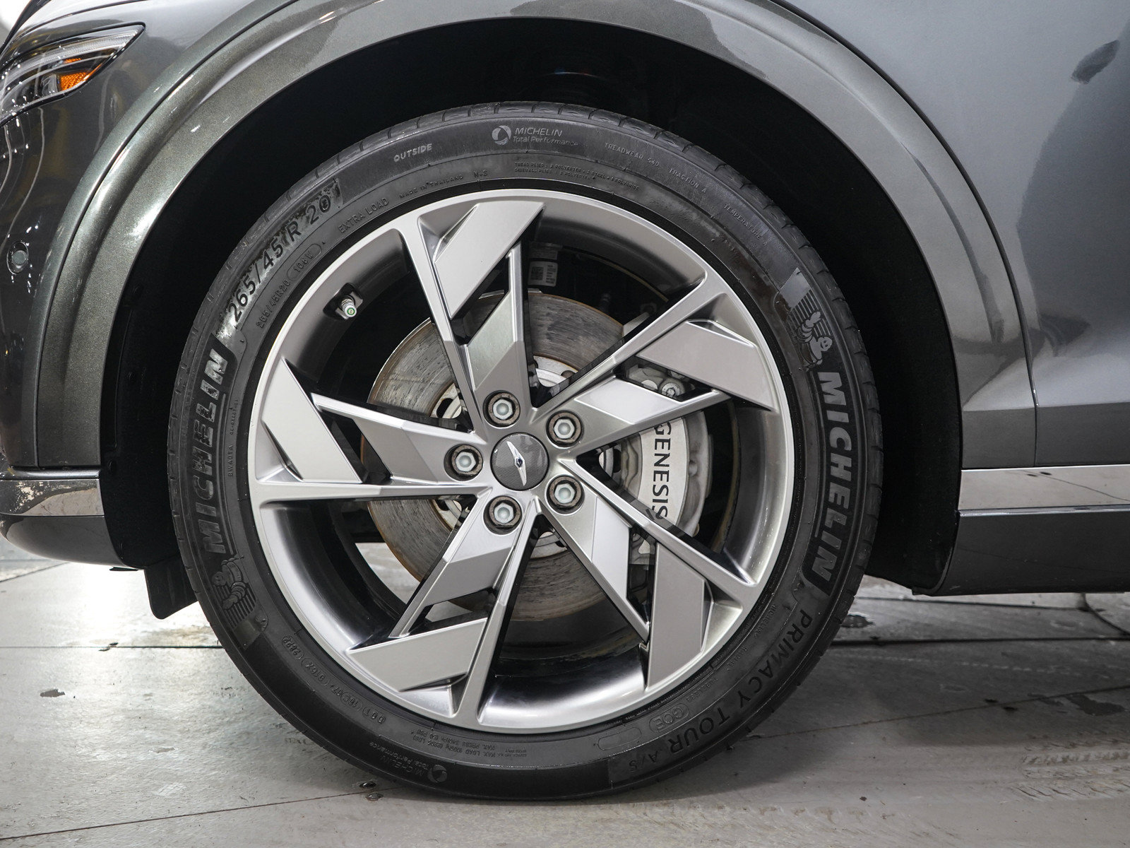 Used 2023 Genesis Electrified GV70 AWD/4WD image 35